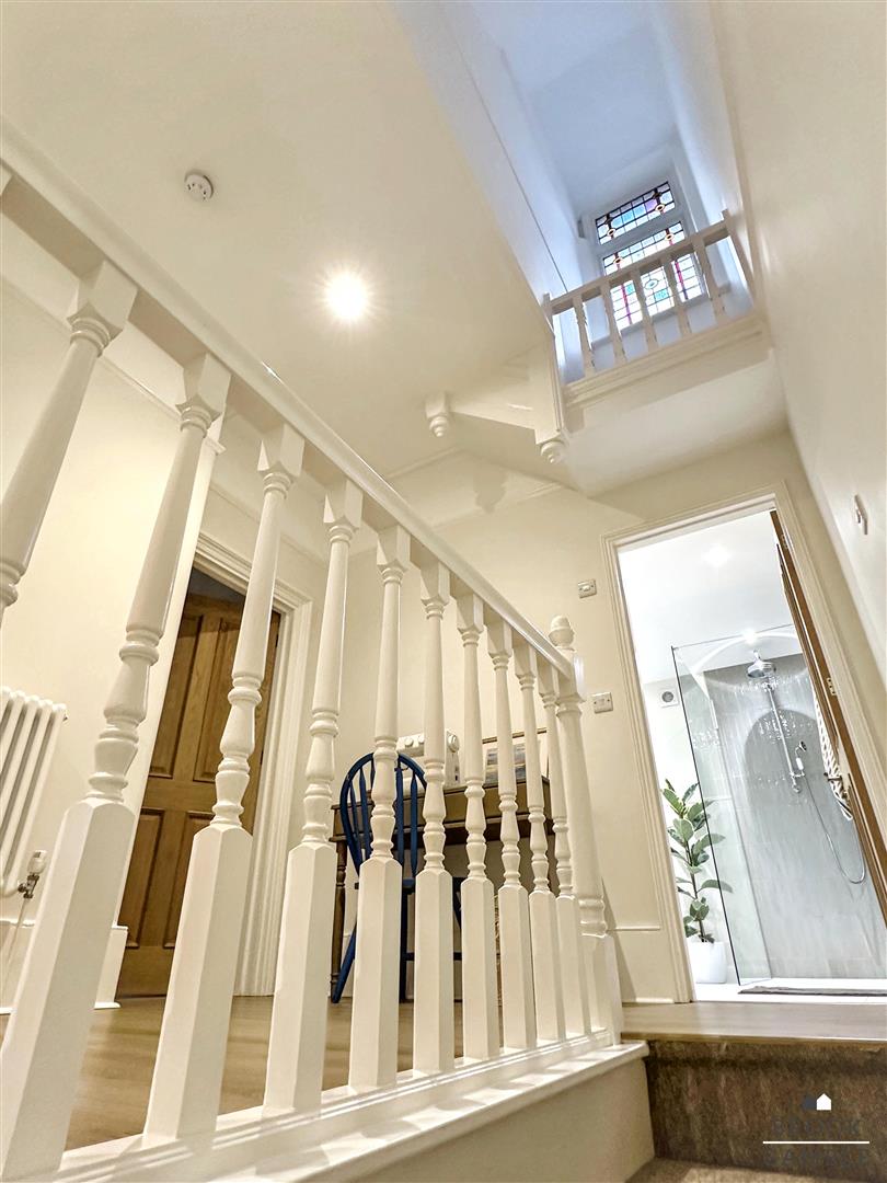 3 Bedroom Flat - Garden. Arlington Road in Eastbourne,  26